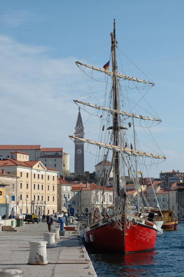 Max Piran Bed and Breakfast Buitenkant foto